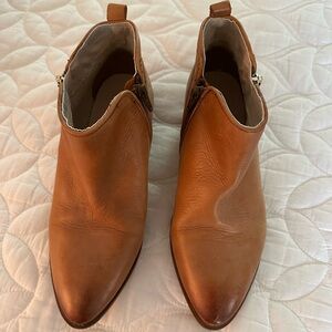 Roolee size 37 (7) ankle boots. Camel color.